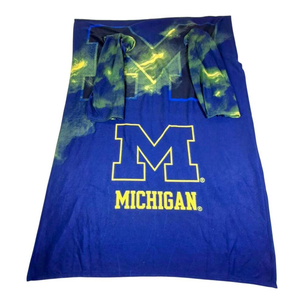 University of Michigan Wolverines Fleece Throw Blanket With Sleeves 48x71